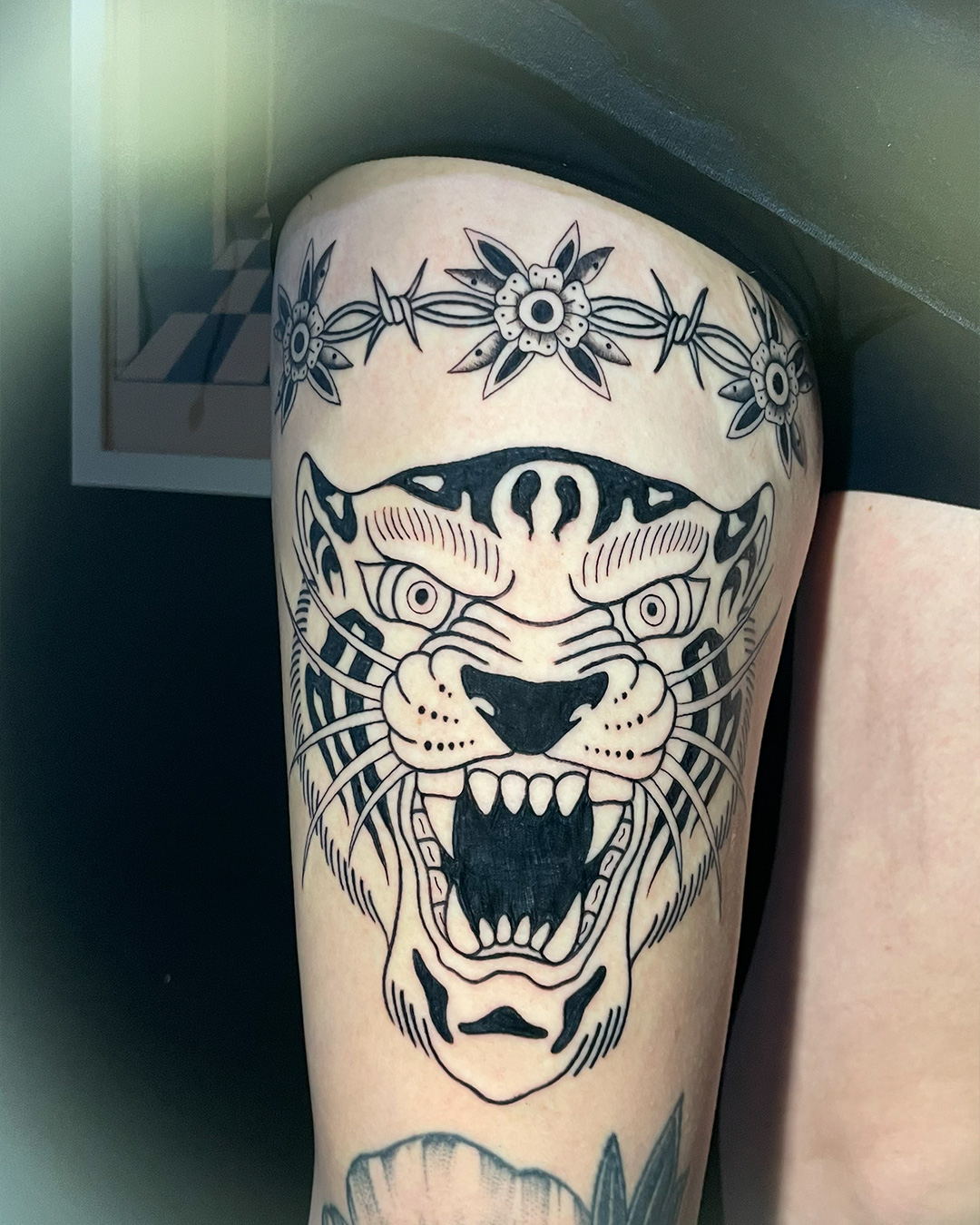 Tatuagem autoral na perna